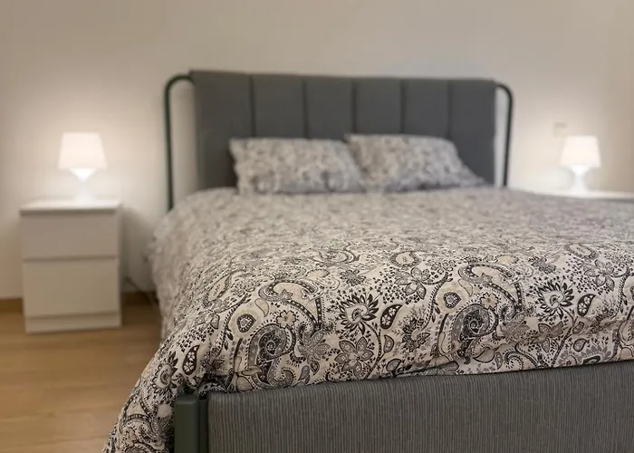 Cosy, Big, 2 Bedrooms Flat * Lüksemburg